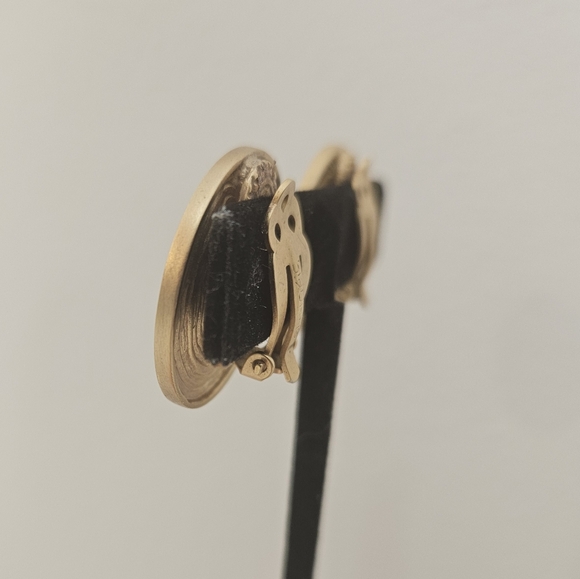 St. John gold tone black enamel earrings 1-1/4th in clip on - Picture 5 of 12